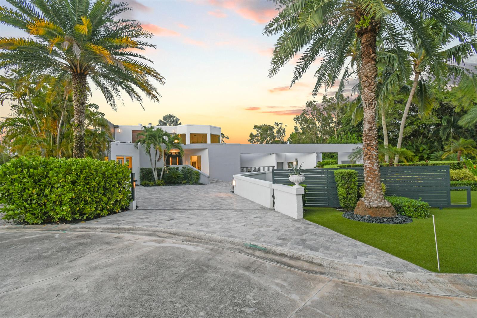 10561 SE Le Parc, Jupiter FL 33469