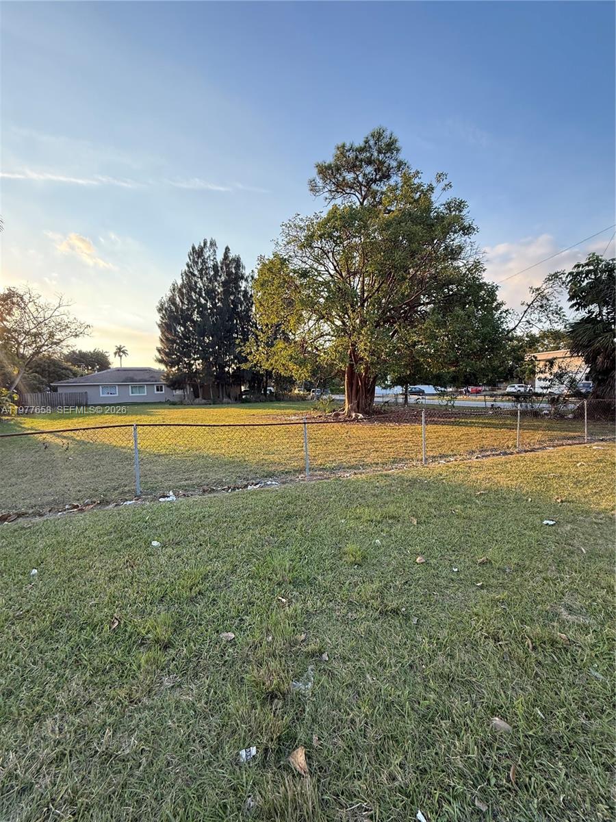 9 ct NE 2 Avenue, Homestead FL 33030