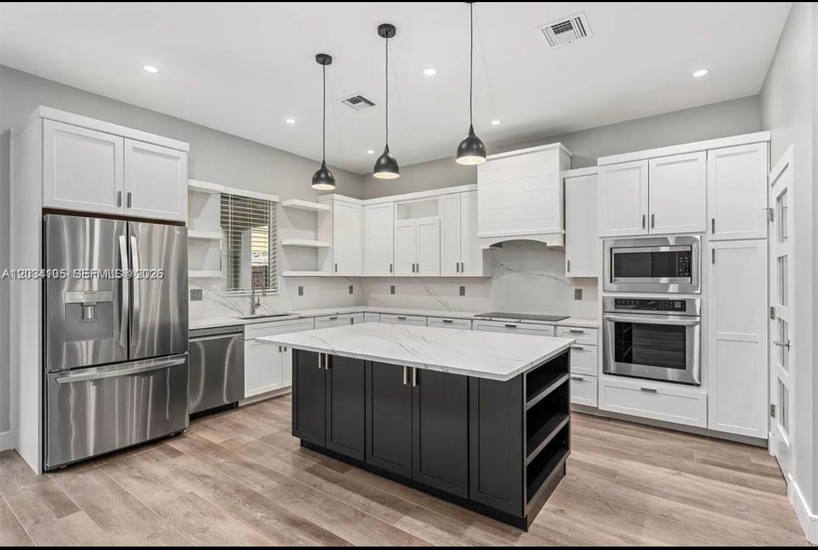 2431 NE 20th Ave, Lighthouse Point FL 33064