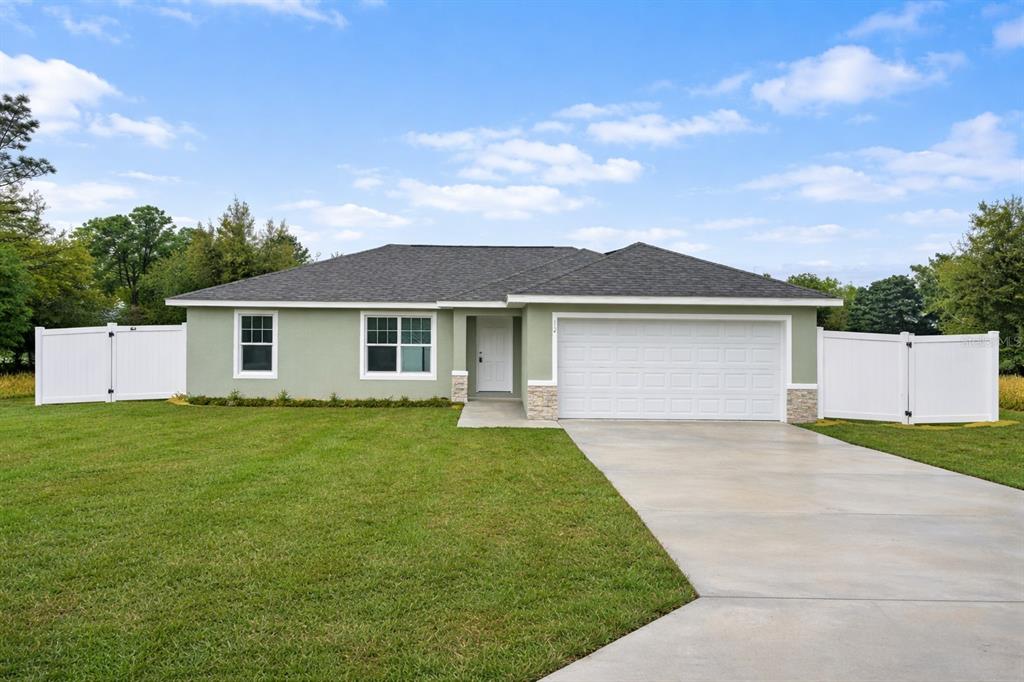 12 PINE TRACE WAY