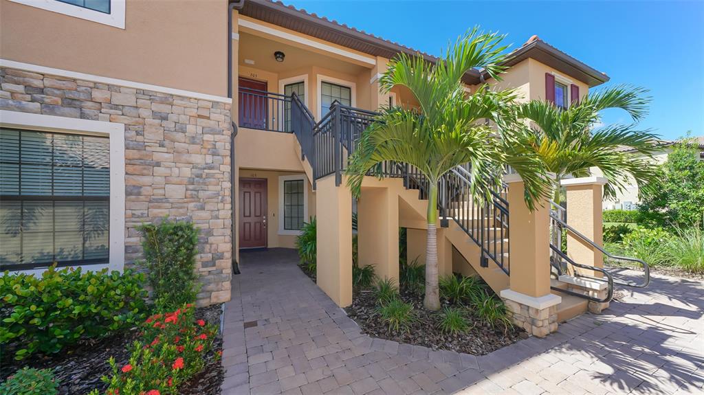 13720 MESSINA LOOP UNIT 103, BRADENTON, FL — photo 2 of 30