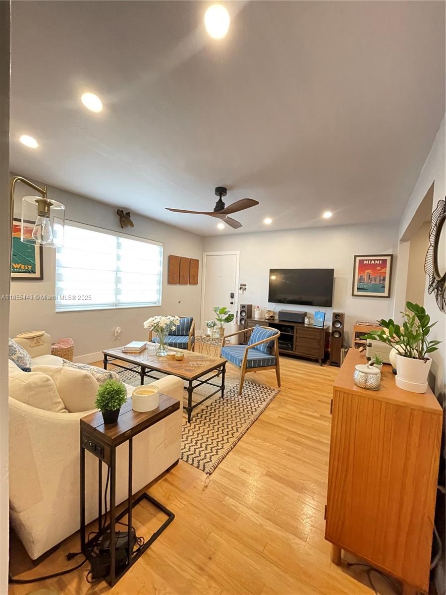 5565 SW 80th St # 110B, Miami FL 33143