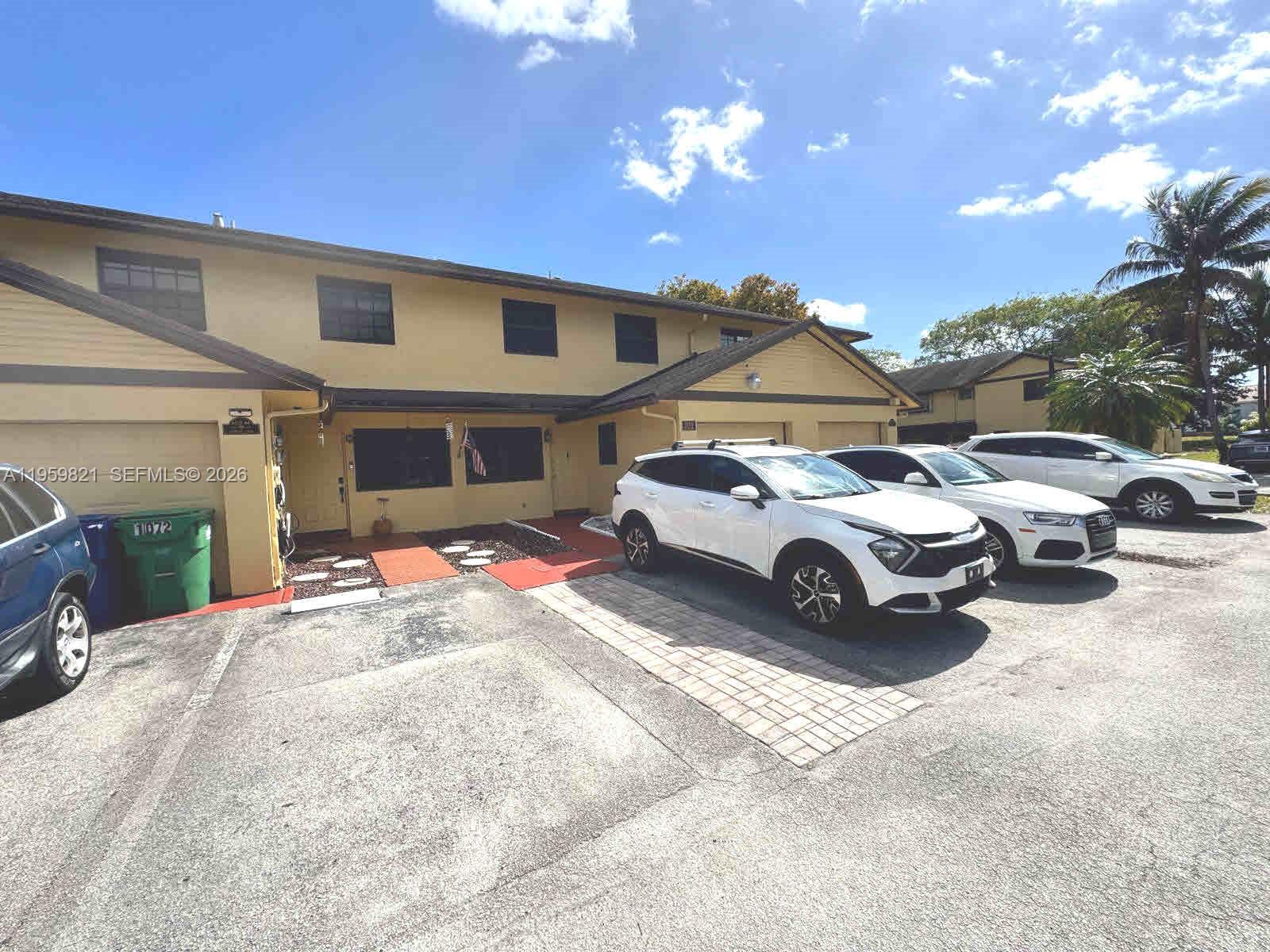 1074 NE 210th Terr, Miami FL 33179