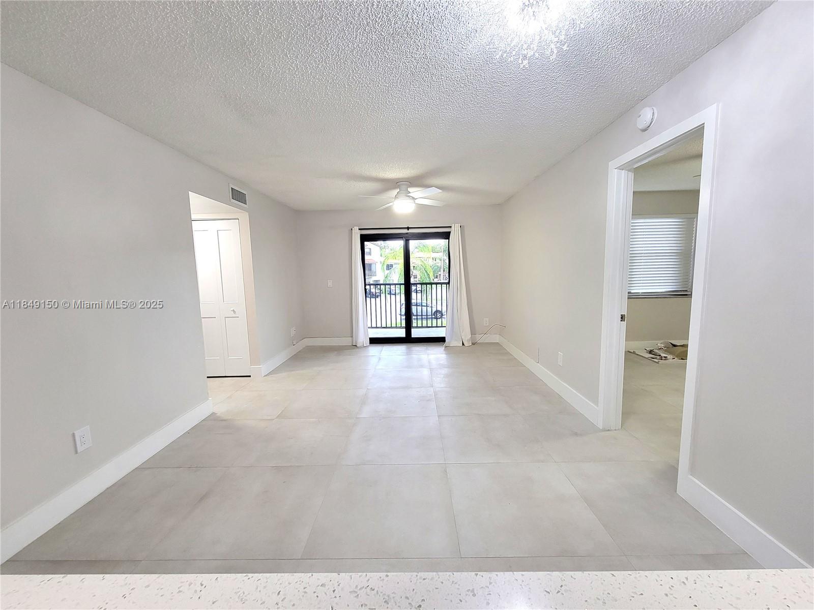 9728 Hammocks Blvd # 27, Miami FL 33196