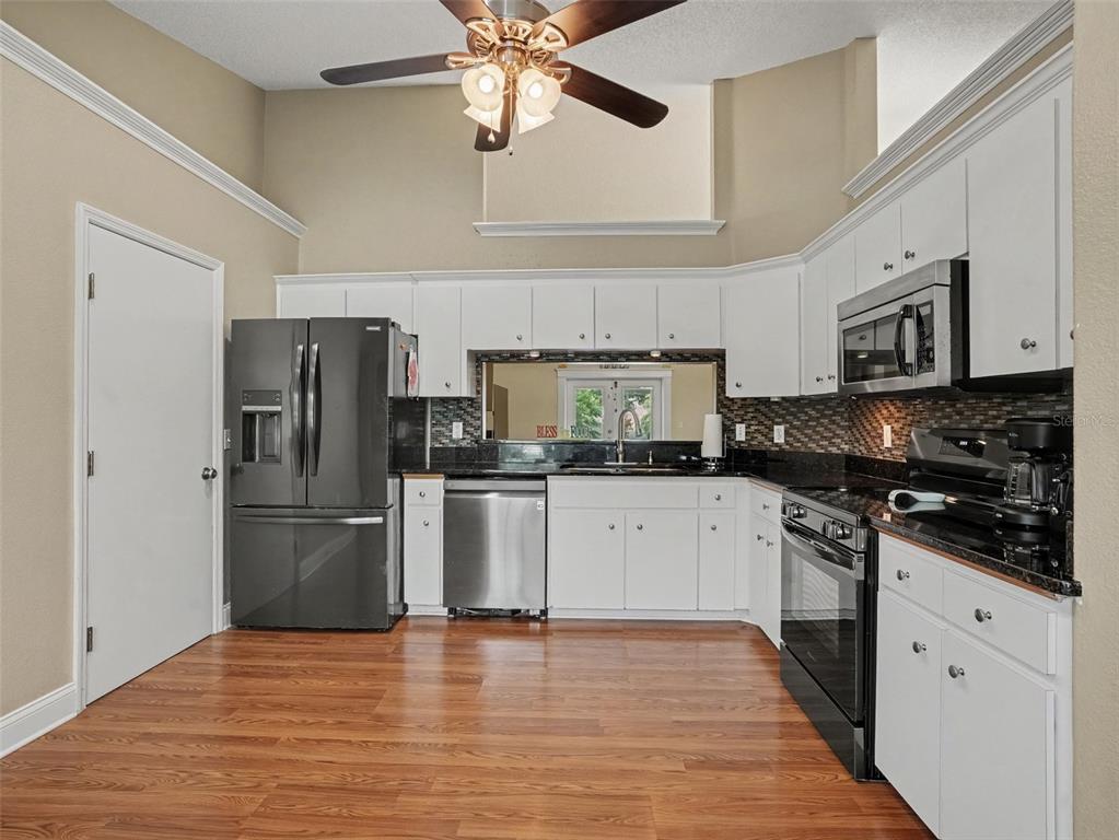 128 BRIGHTON CIRCLE, AUBURNDALE, FL — photo 5 of 29