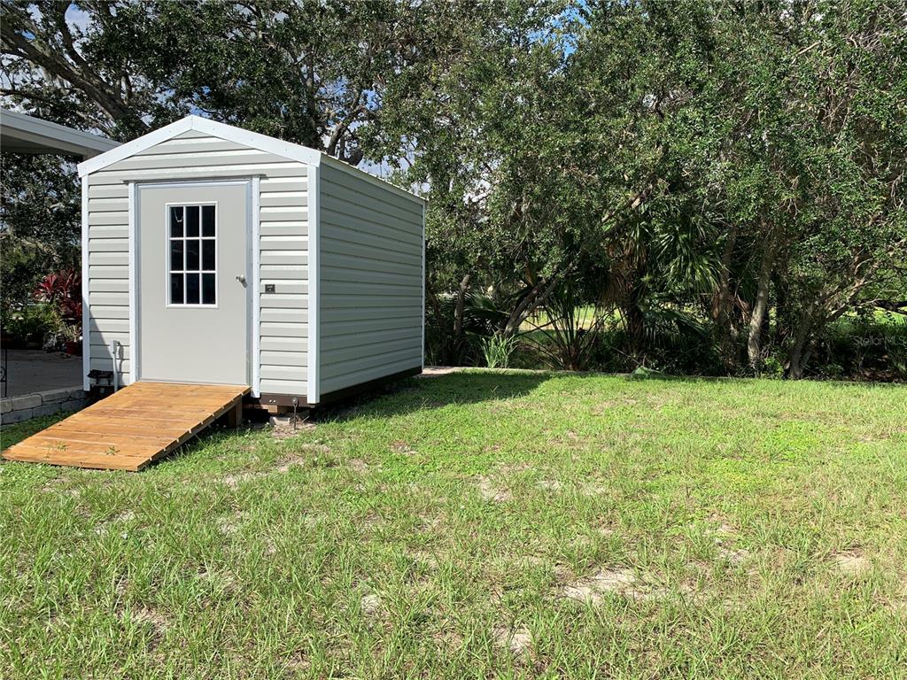 223 N SAINT GEORGE CIRCLE, APOLLO BEACH, FL — photo 4 of 10