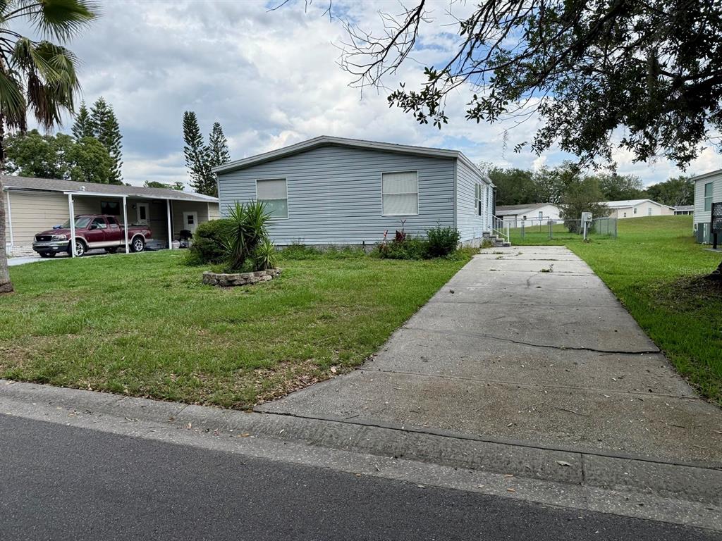 2711 CRANMOOR DRIVE