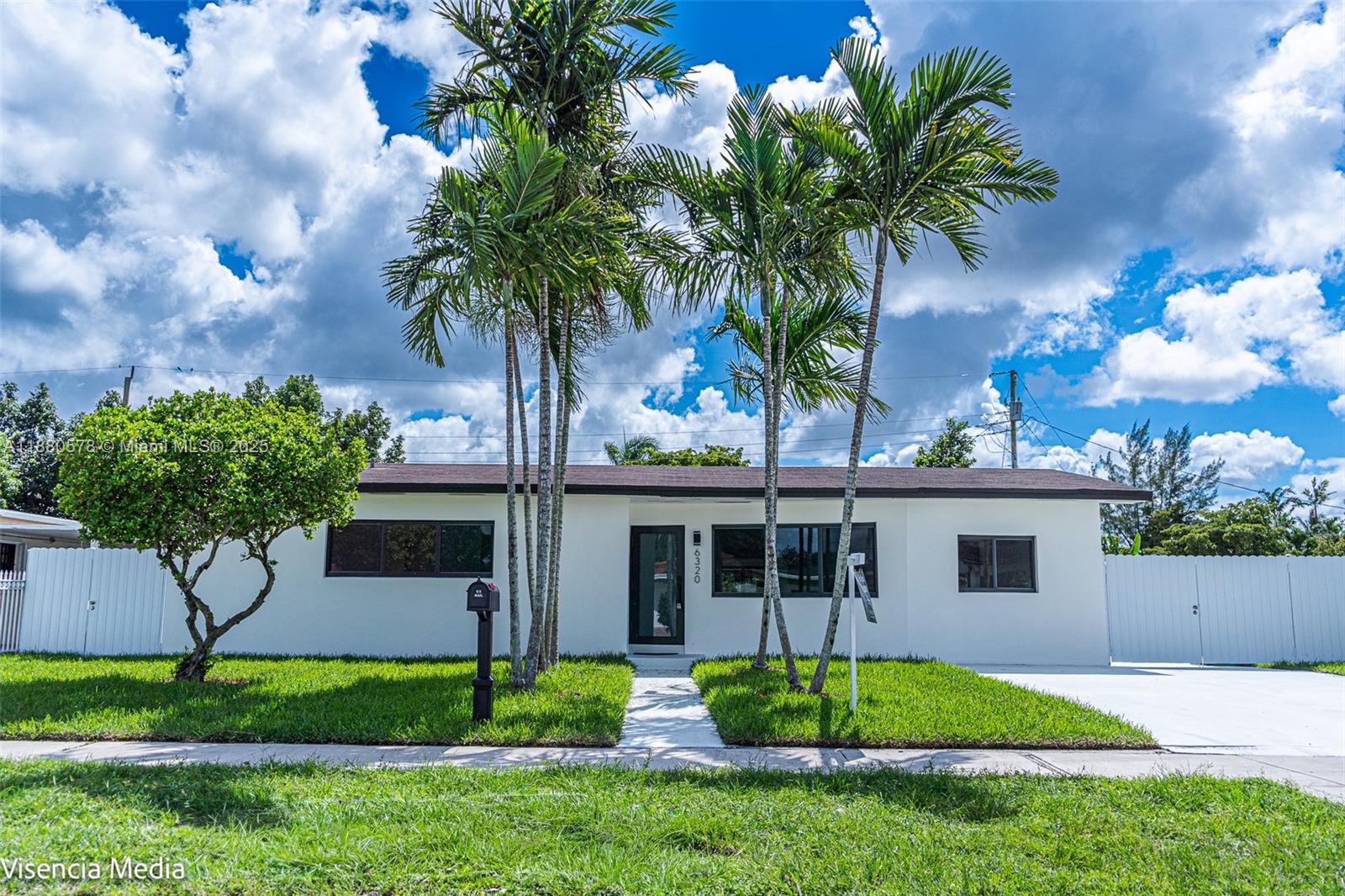 6320 NW 113th Ter, Hialeah FL 33012