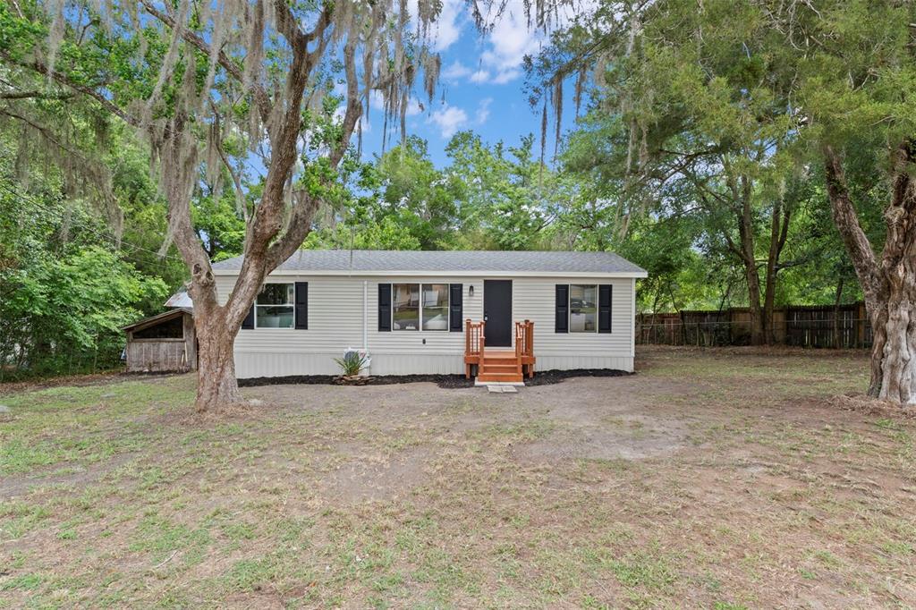 8017 E SKYLINE LANE