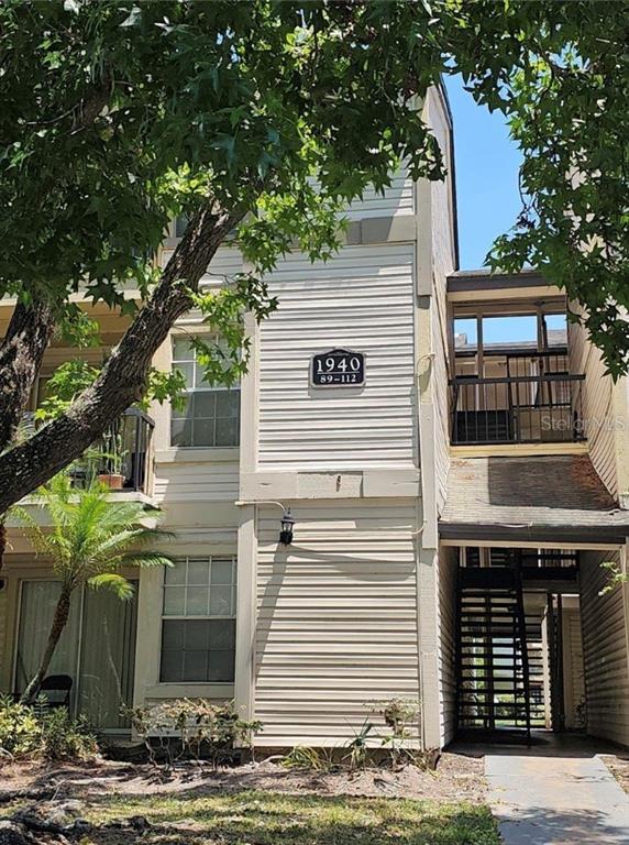 1940 LAKE ATRIUMS CIRCLE UNIT 94