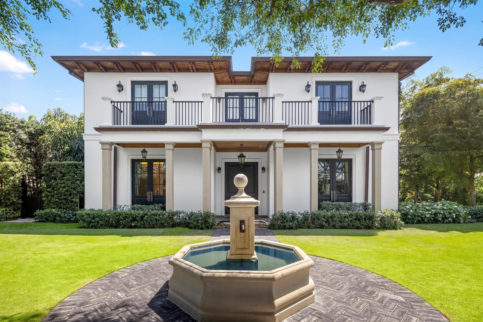 1053 N Lake Way, Palm Beach FL 33480