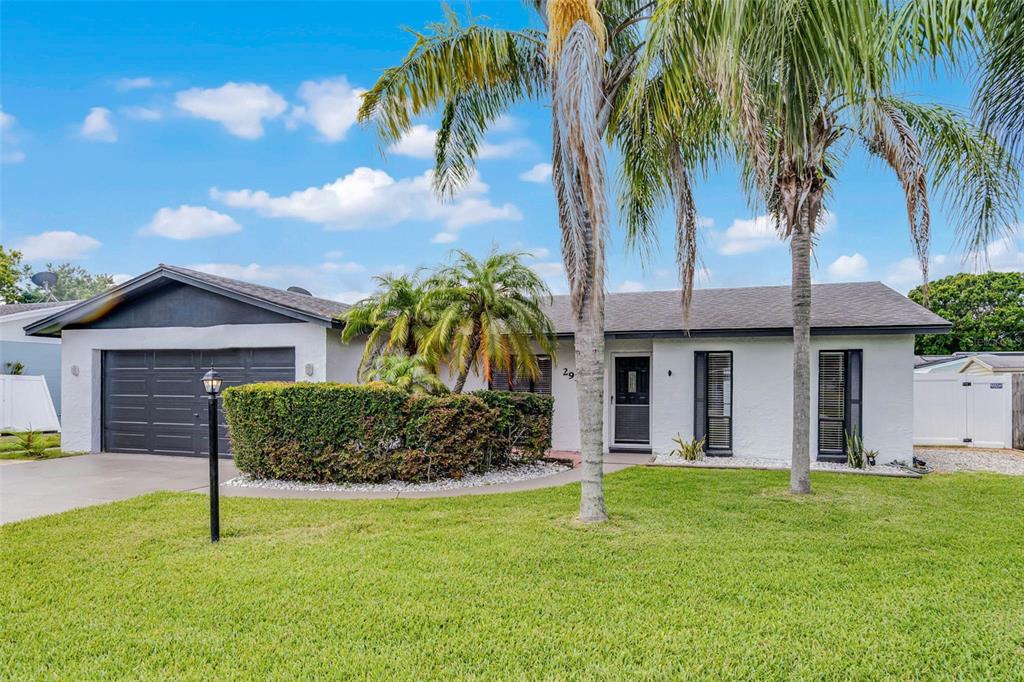 2932 CARRIAGE DRIVE
