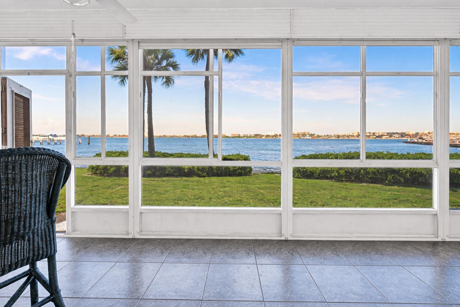 100 Waterway Drive S # 109, Lantana FL 33462