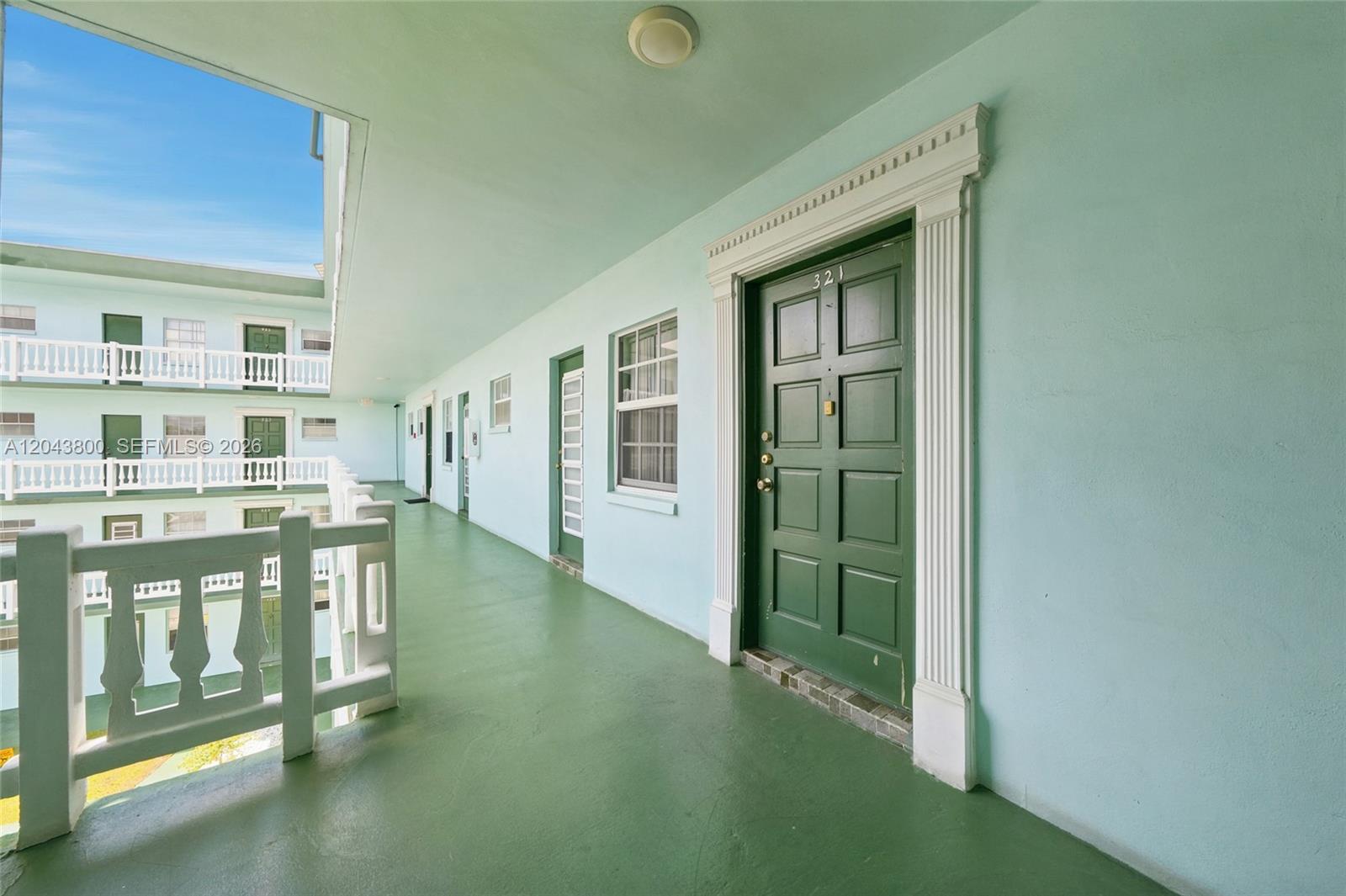 4141 NW 44th Ave # 321, Lauderdale Lakes FL 33319