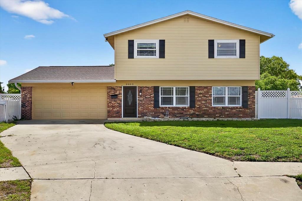 8403 SANDSTONE COURT