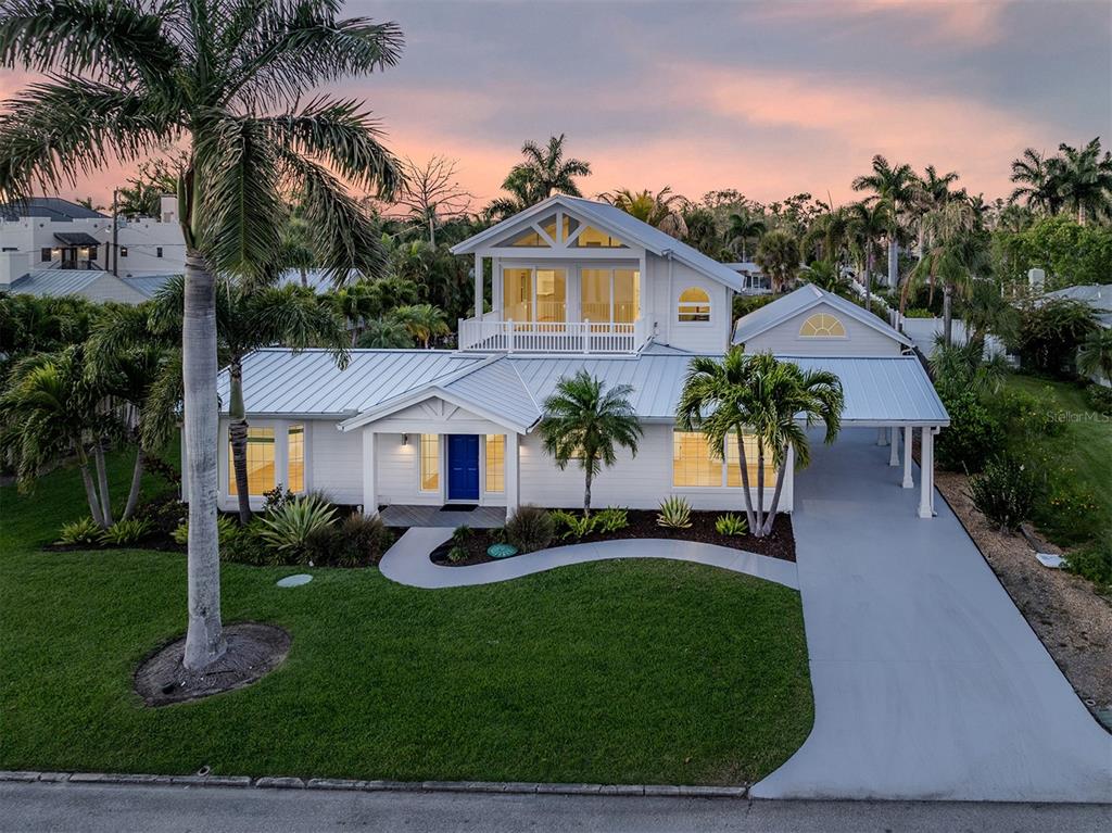 212 SUNRISE DRIVE