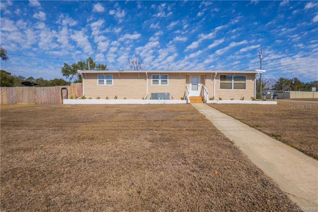 3685 E RIDGECREST COURT