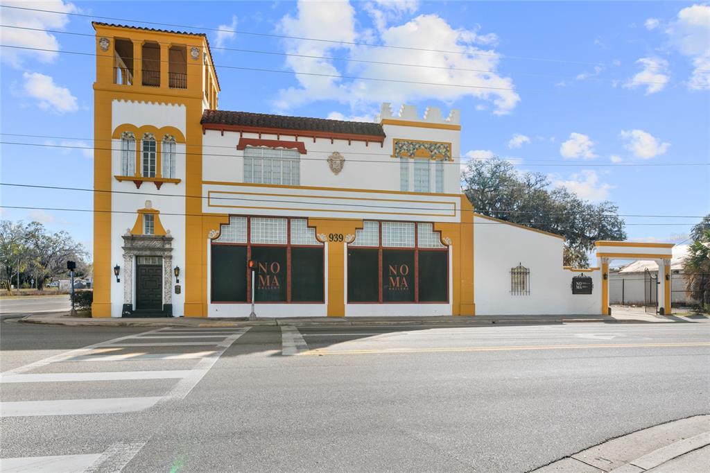 939 N MAGNOLIA AVENUE
