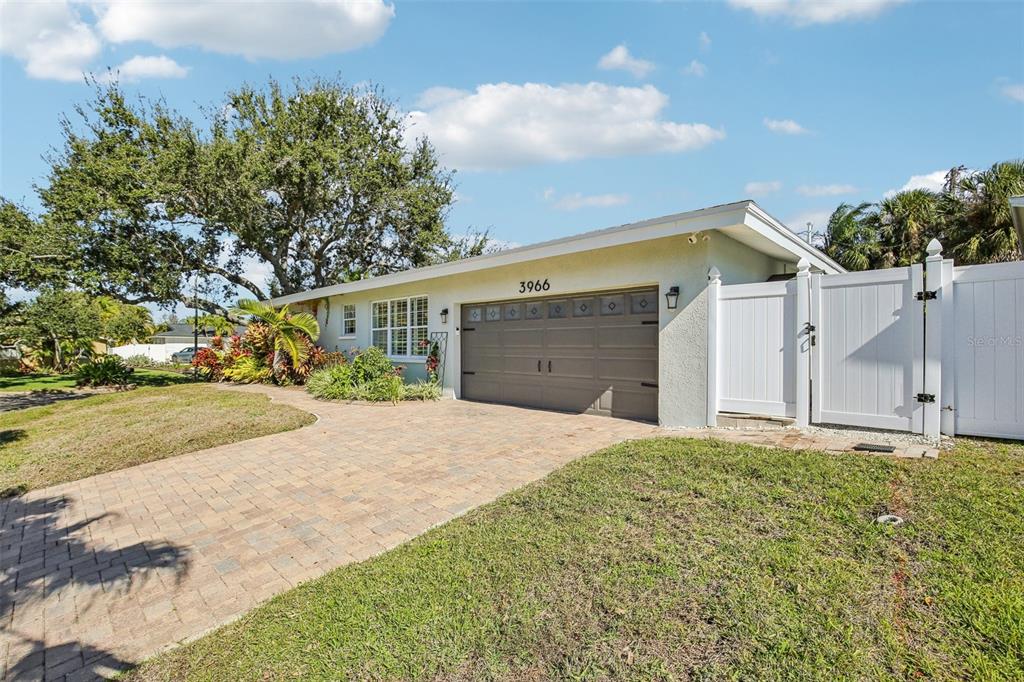 3966 HIGH BLUFF DRIVE, LARGO, FL — photo 3 of 30