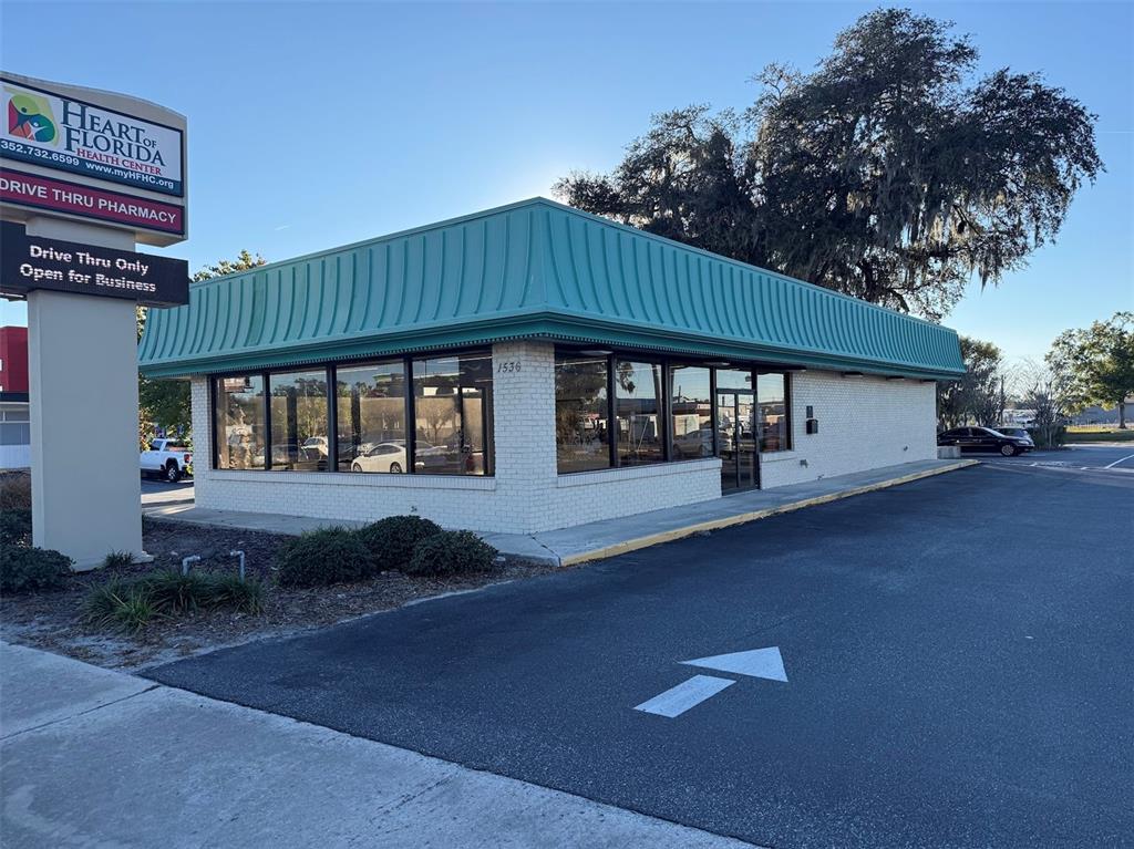 1536 S PINE AVENUE, OCALA, FL — photo 2 of 30