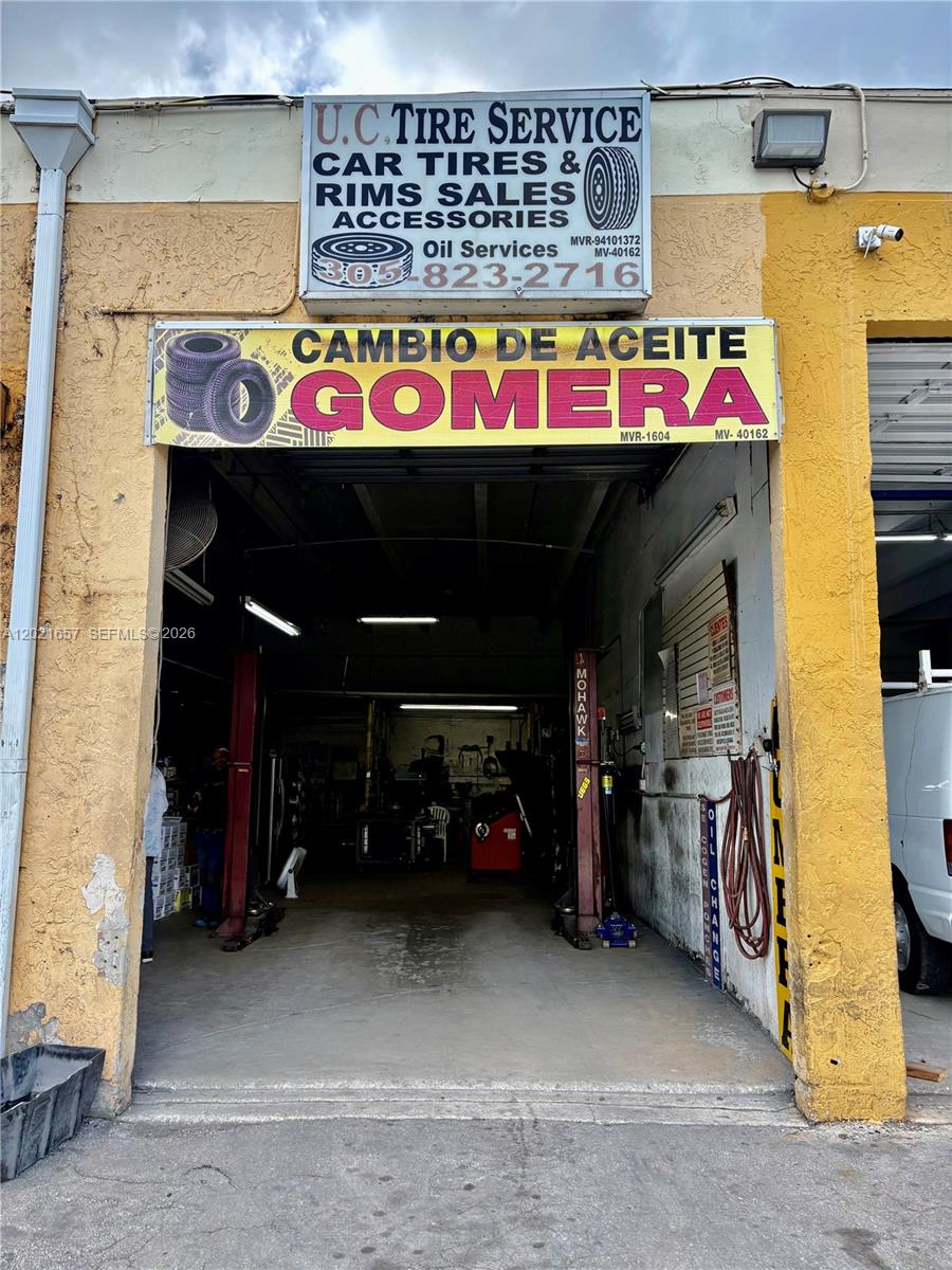 11750 NW 87th Pl, Hialeah Gardens FL 33018