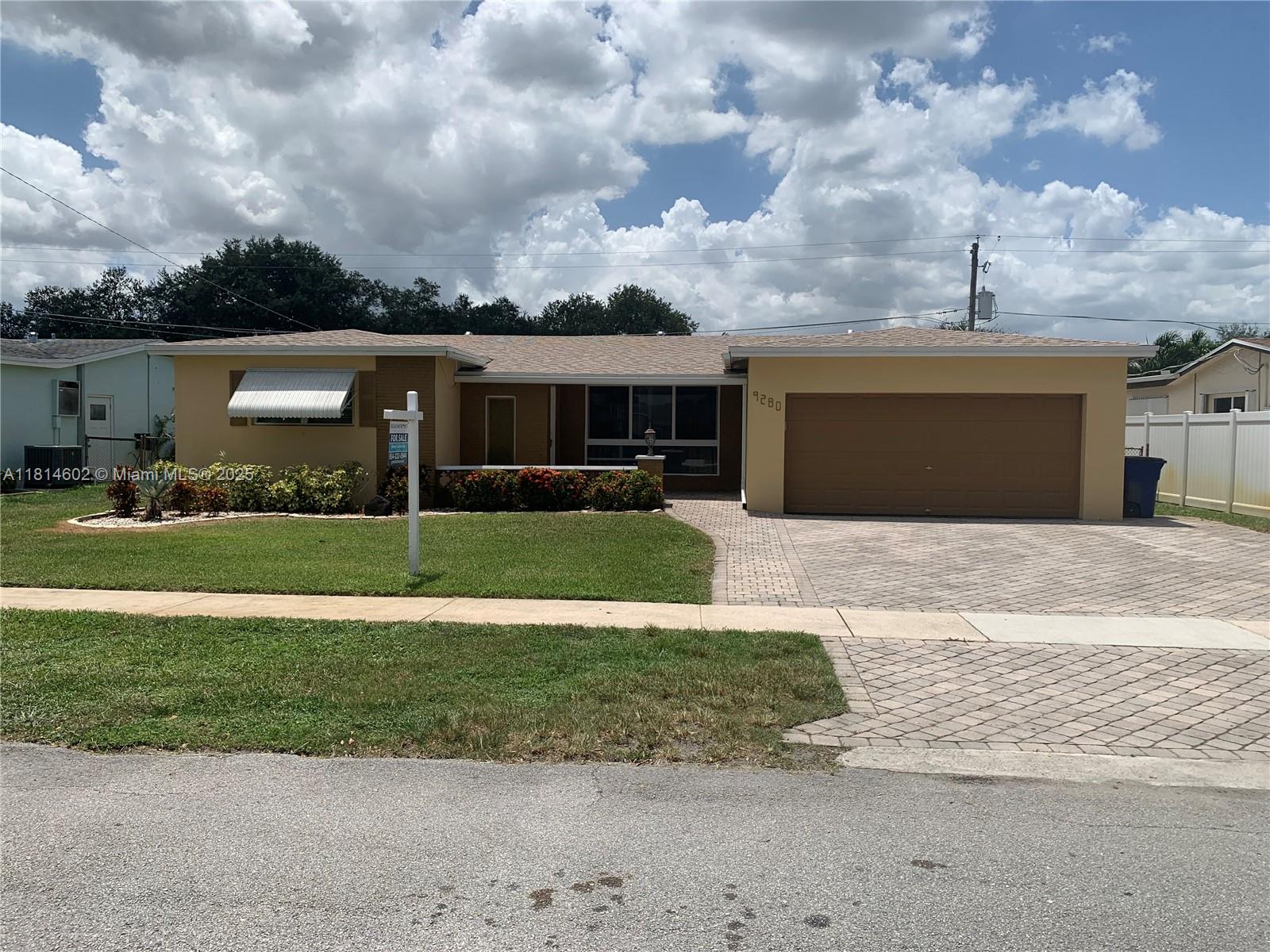 9280 SW 55th St, Cooper City FL 33328