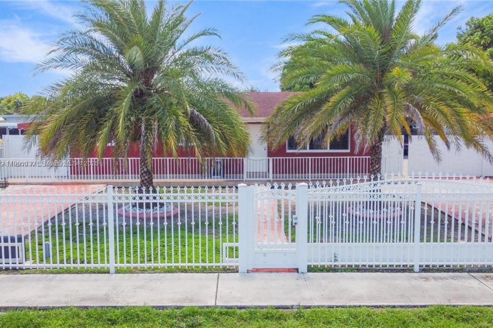11820 SW 206th St, Miami FL 33177
