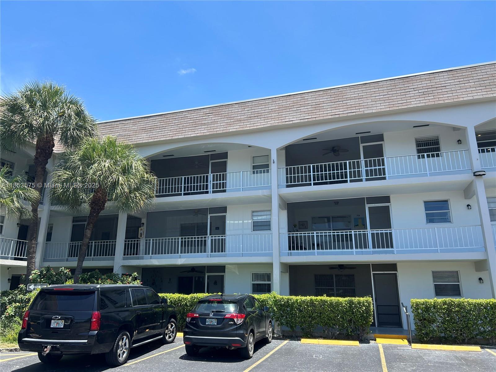 501 Blue Heron Dr # A, Hallandale Beach FL 33009