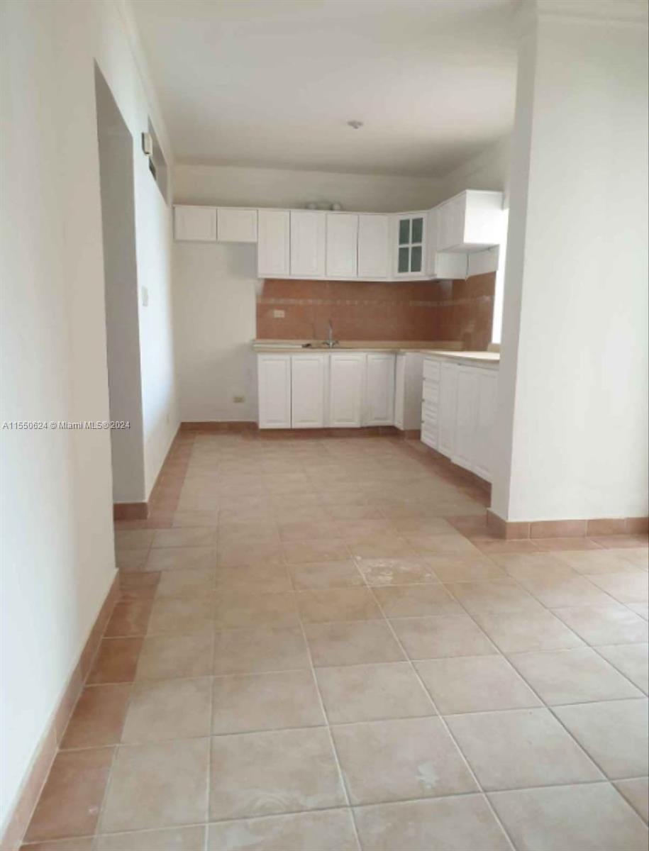 2 Av.Barcelo # 202, PC, PC — photo 5 of 10