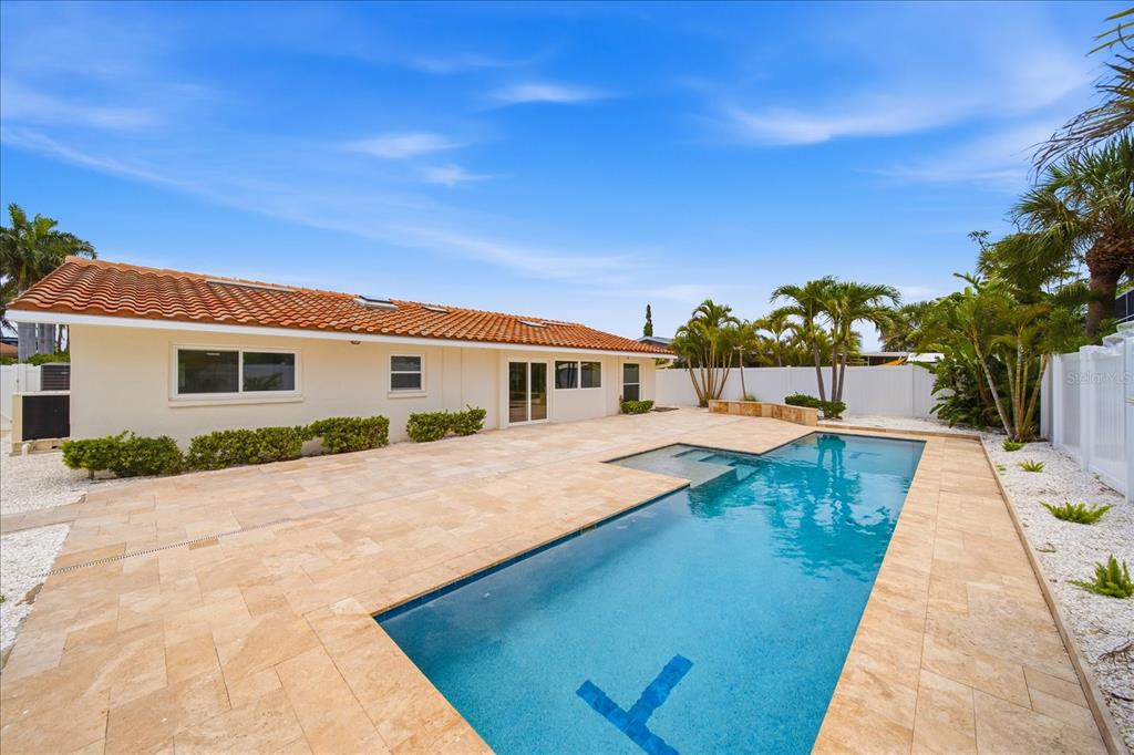 230 N TESSIER DRIVE, ST PETE BEACH, FL — photo 5 of 30