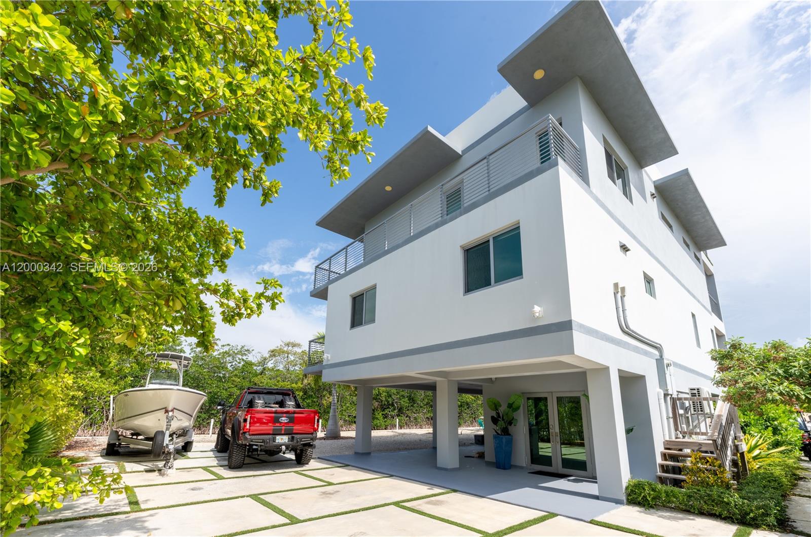 475 Bahia Honda Rd, Key Largo FL 33037