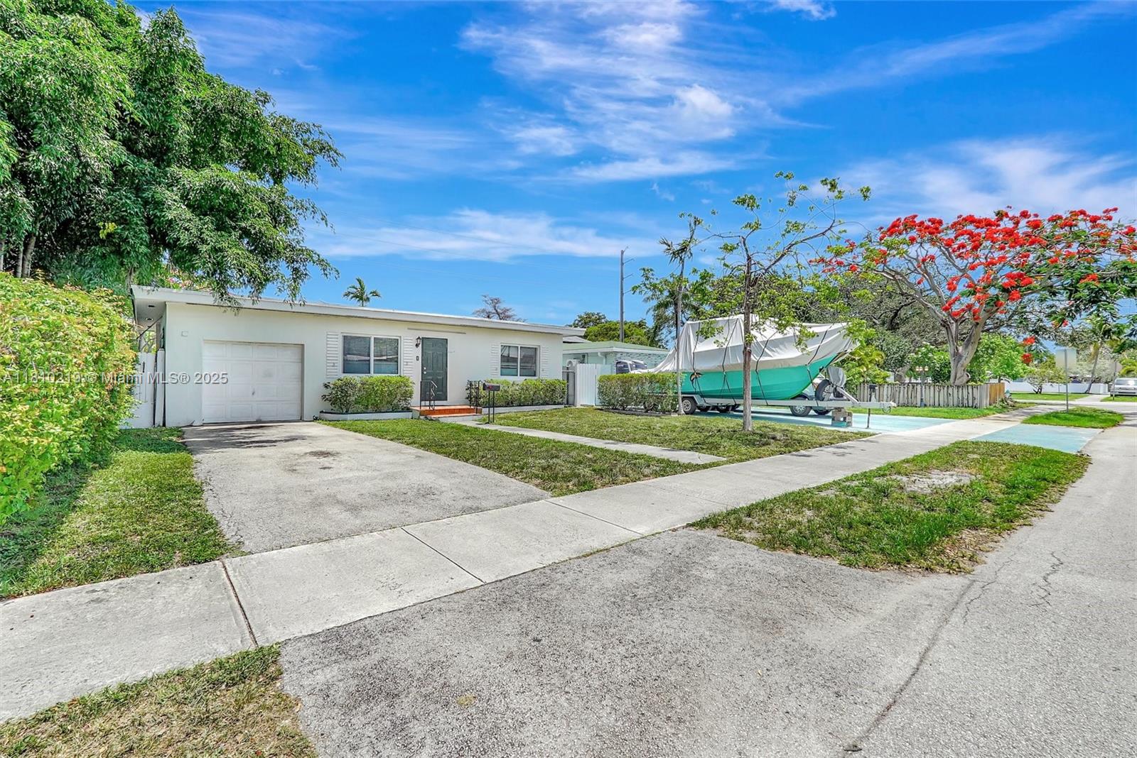 2609 Arthur St, Hollywood FL 33020
