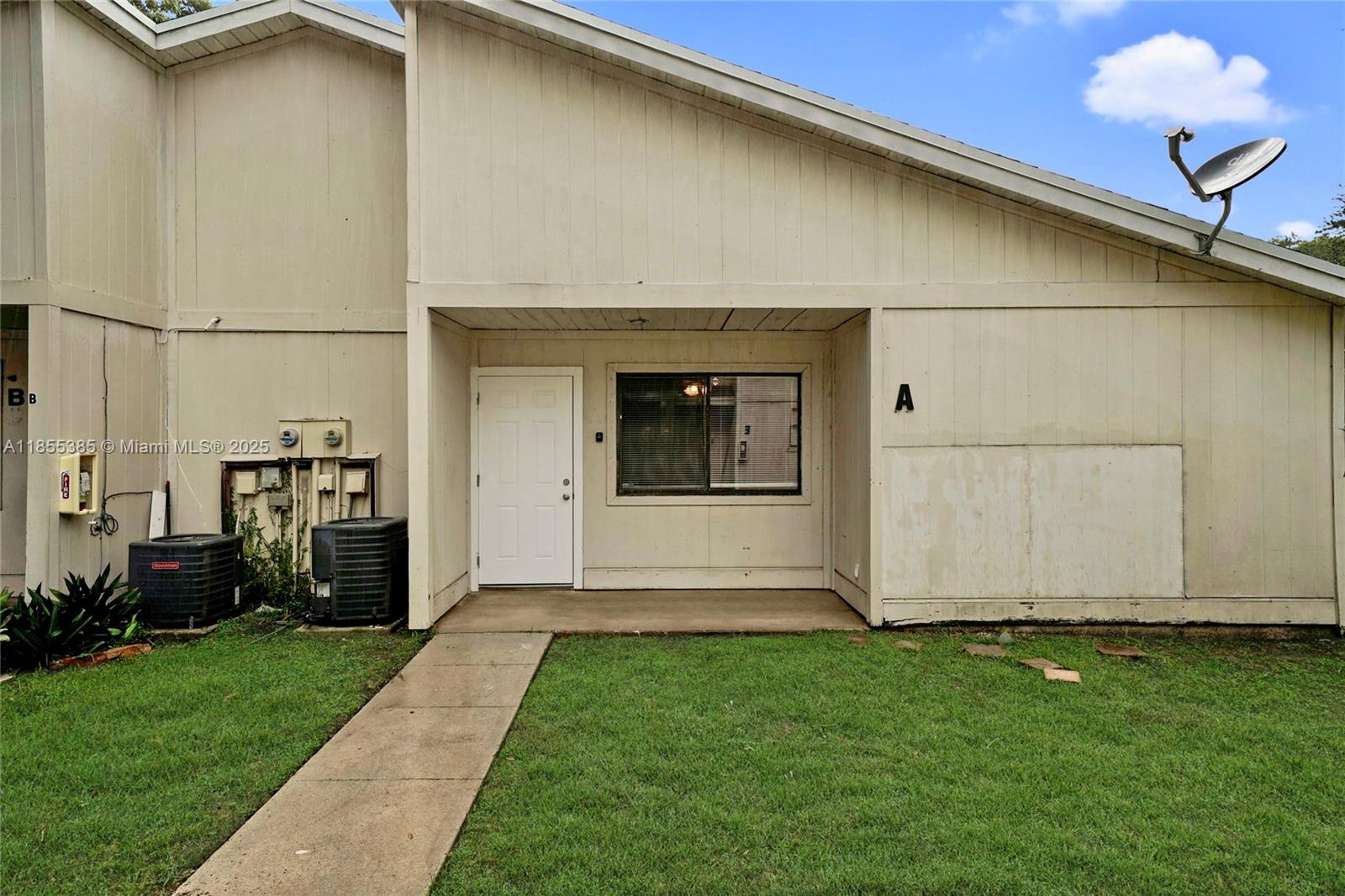 5320 Elmhurst Rd # A, West Palm Beach FL 33417