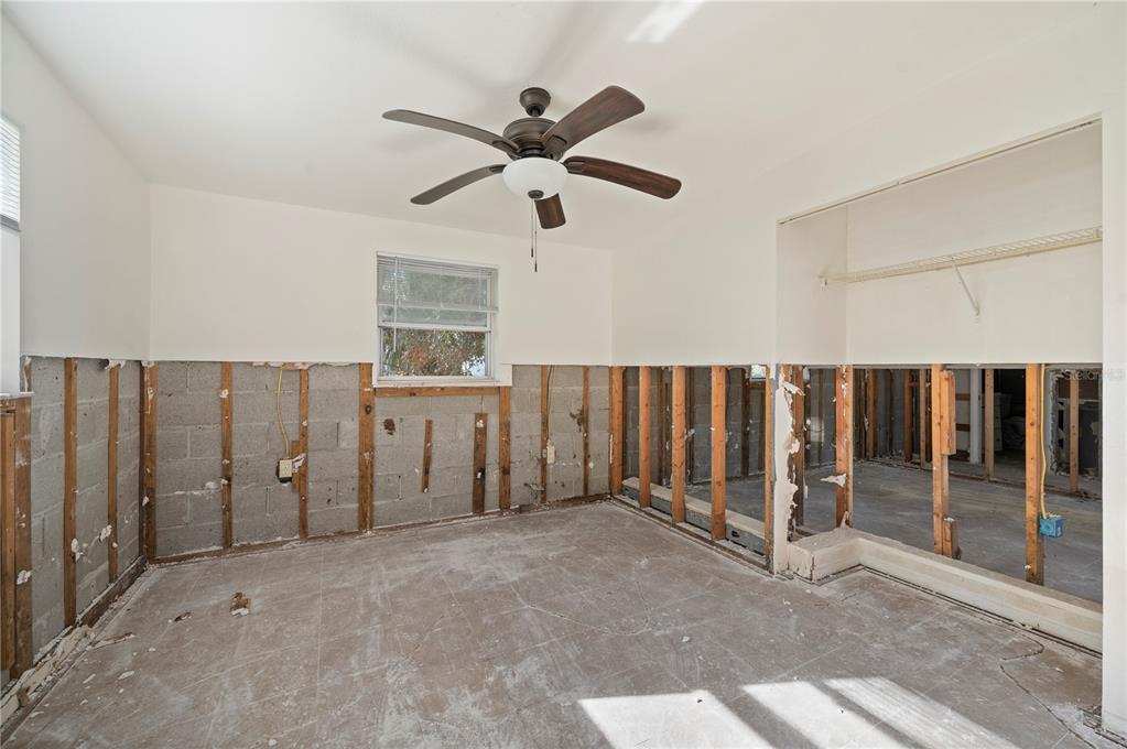 23116 SENECA AVENUE, PUNTA GORDA, FL — photo 4 of 28