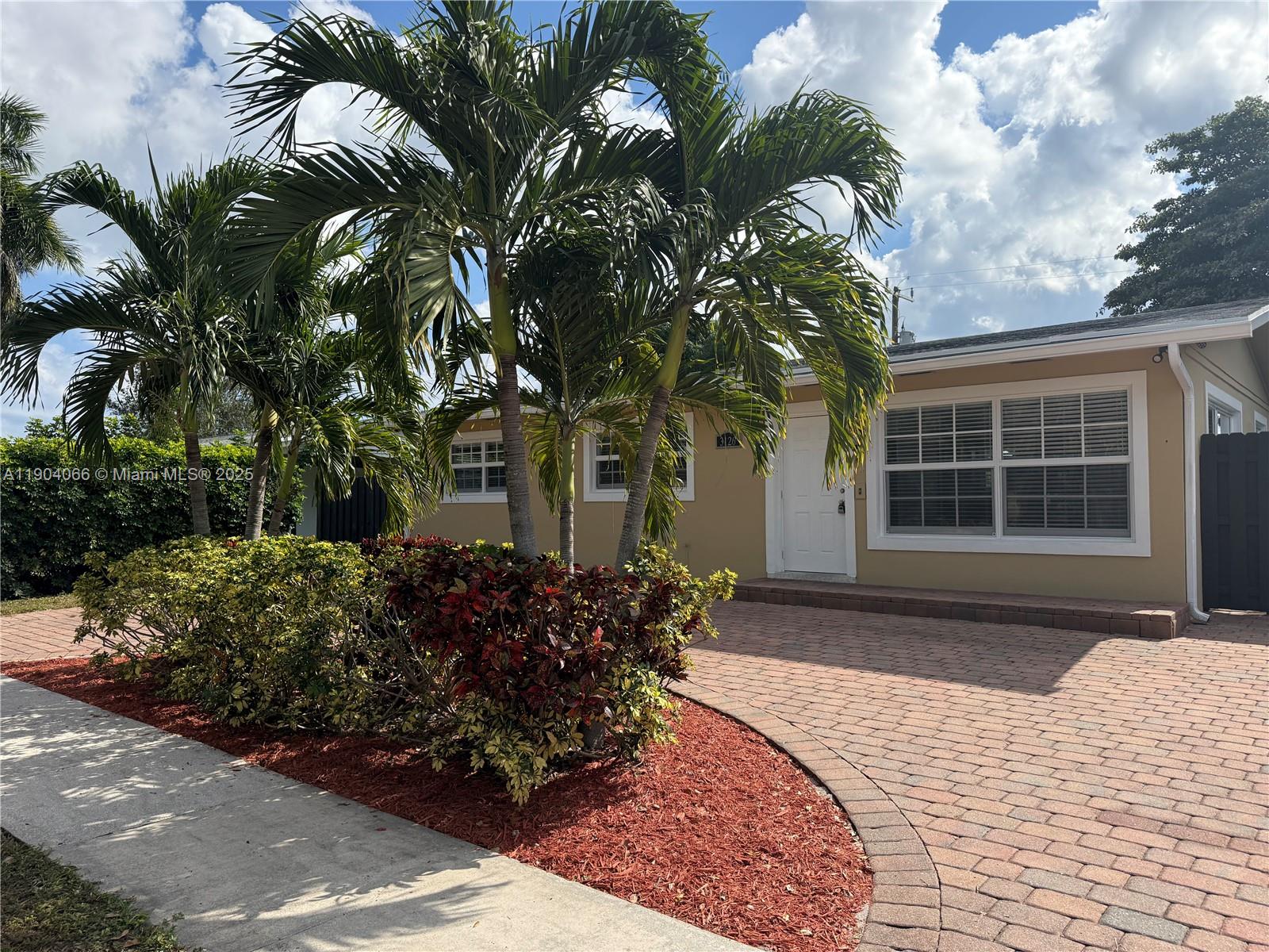 3126 Egremont Dr, West Palm Beach FL 33406
