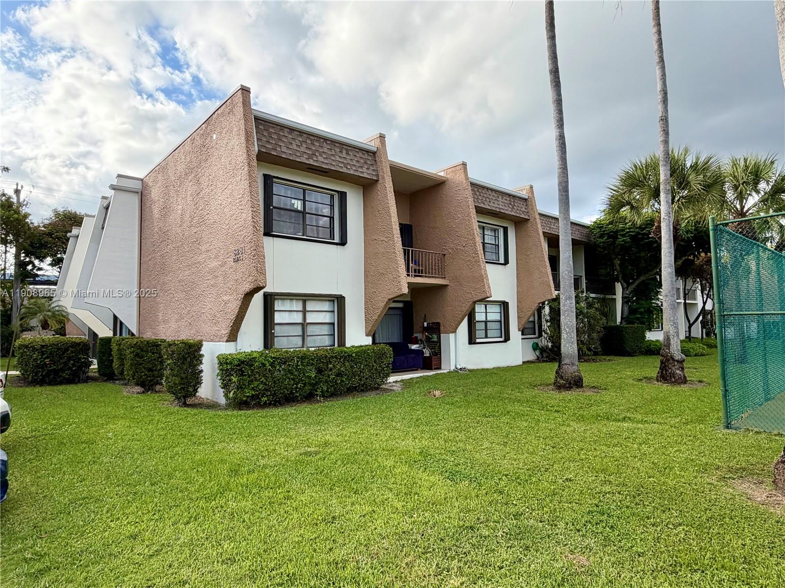 8281 SW 128th St # 1, Pinecrest FL 33156