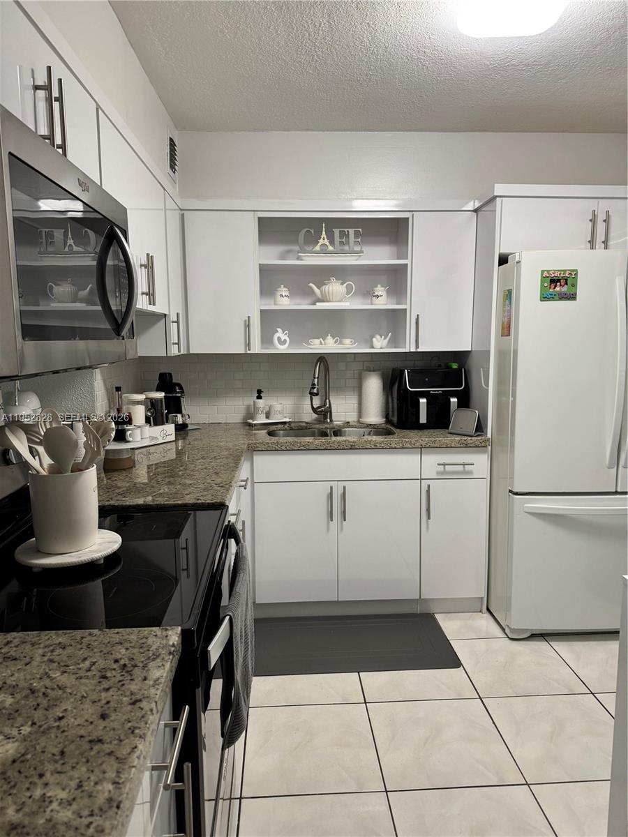1480 W 46th St # 203, Hialeah FL 33012