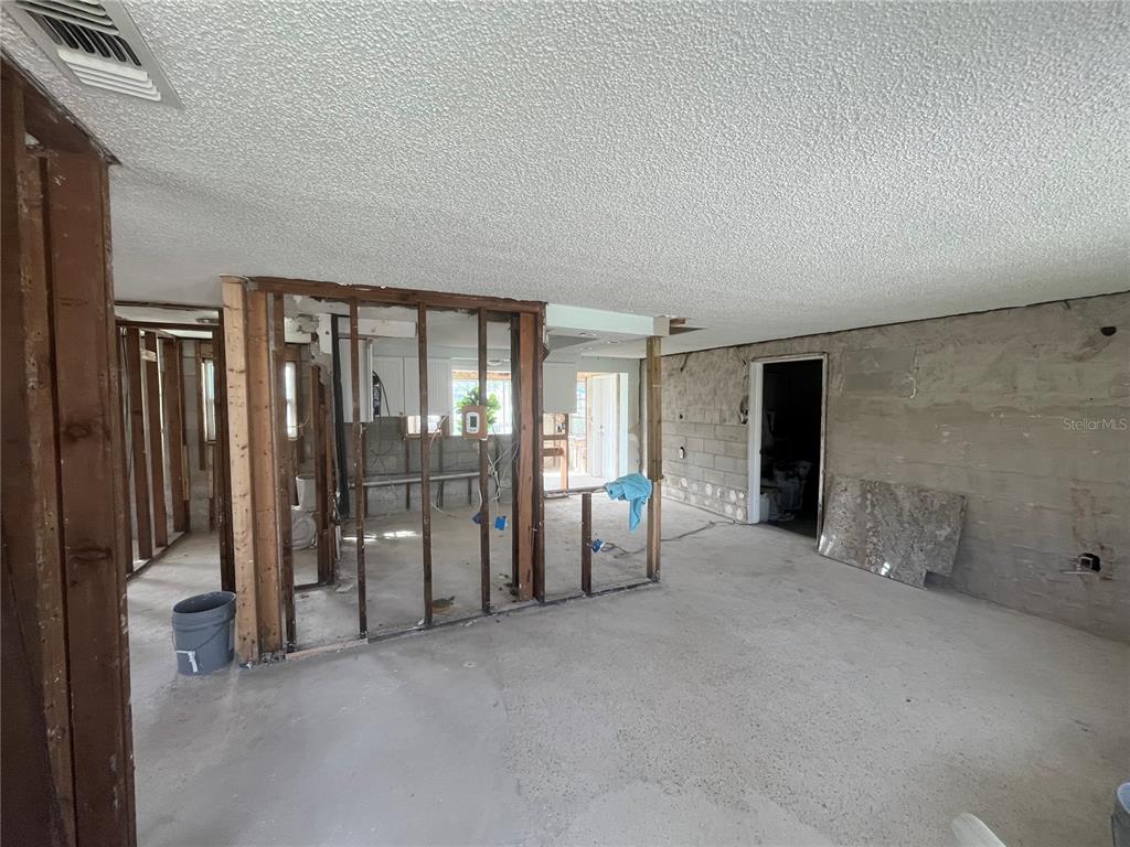 13639 FRANCES AVENUE, HUDSON, FL — photo 4 of 11