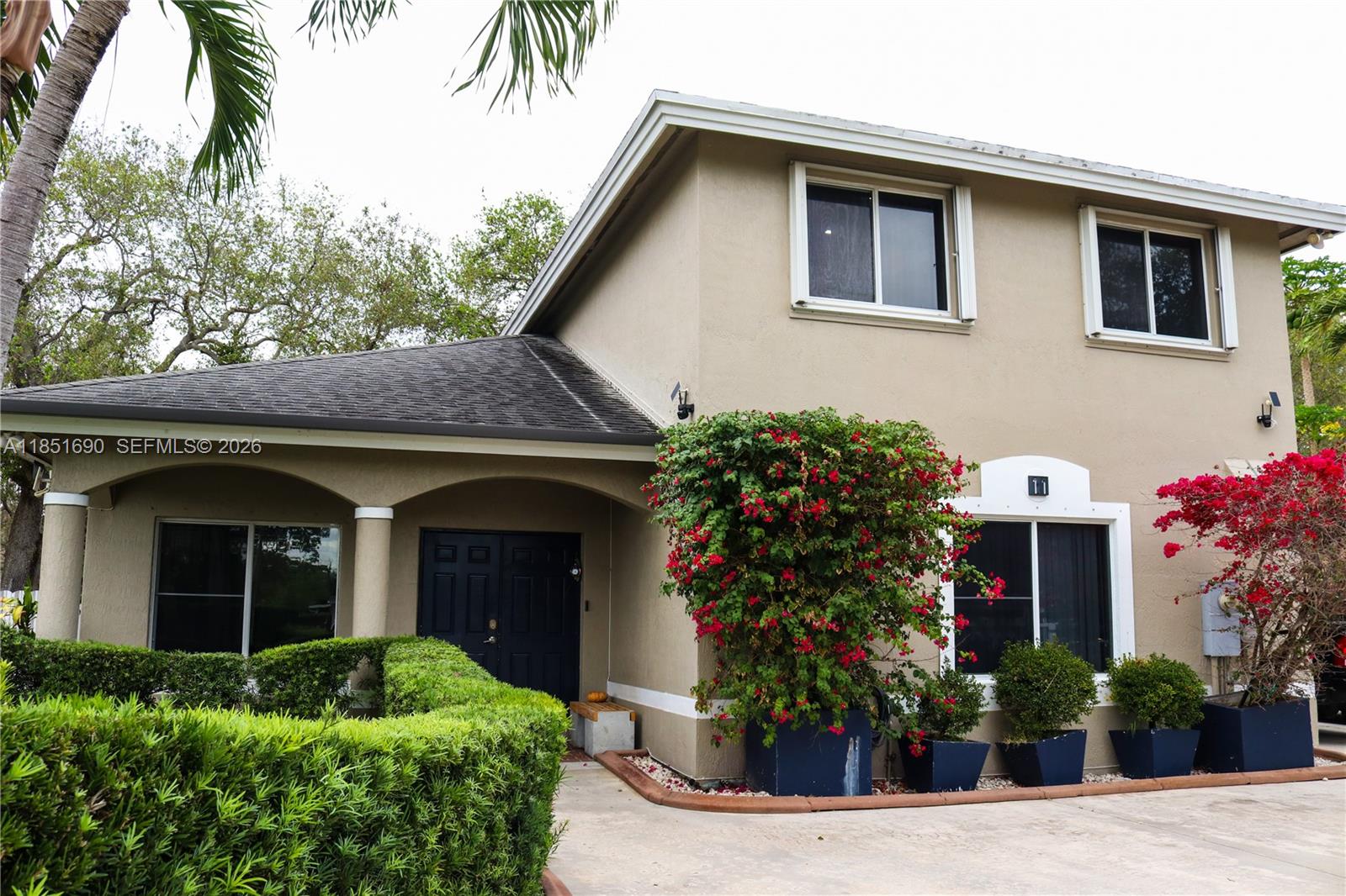 11 NE 151st St, Miami FL 33162