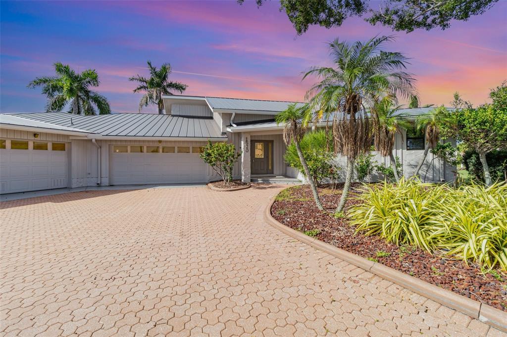 1520 COLUMBIAN DRIVE