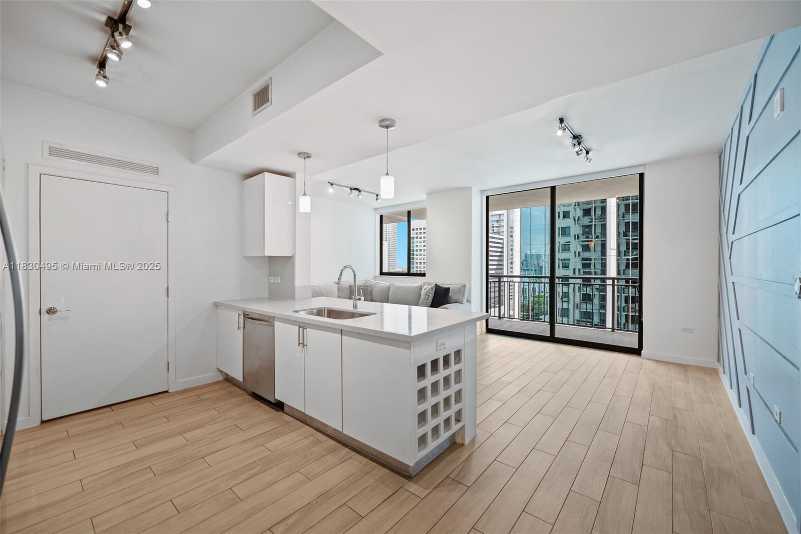 999 SW 1st Ave # 1615, Miami FL 33130