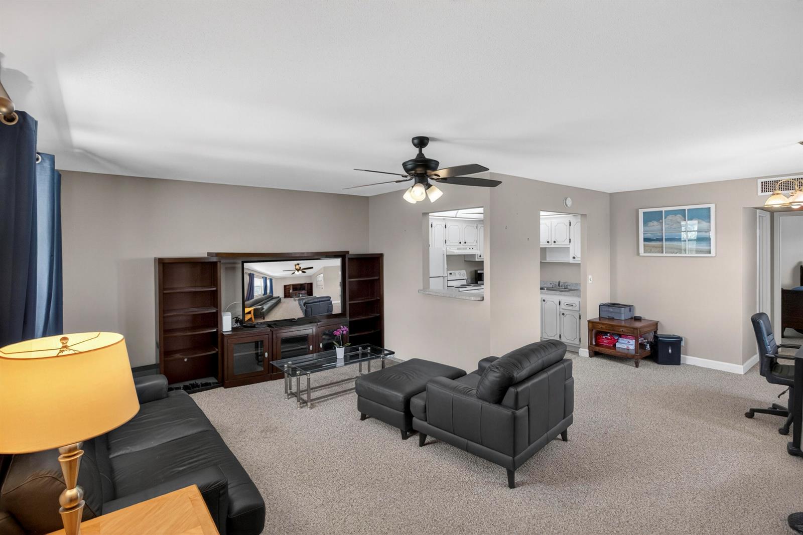 82 Flanders B, Delray Beach FL 33484