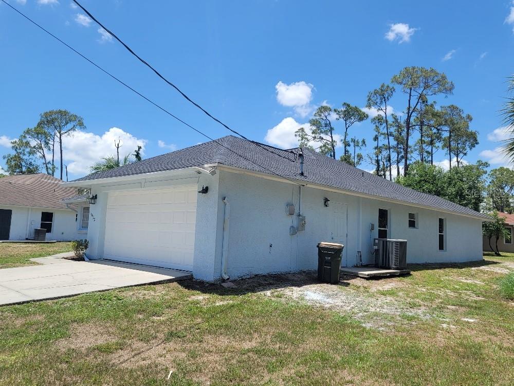 1422 JAKWAY ROAD, NORTH PORT, FL — photo 2 of 23