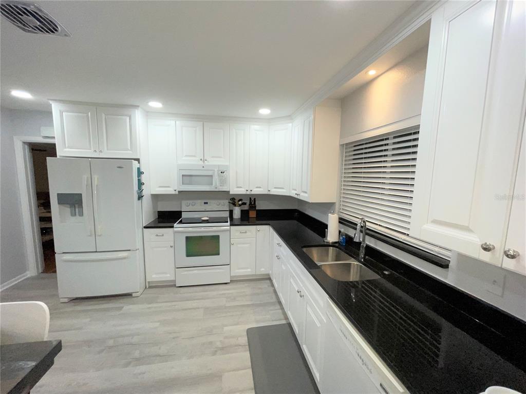 1963 RIPON DRIVE, CLEARWATER, FL — photo 5 of 29