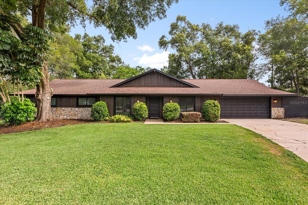 4 HUDSON COVE