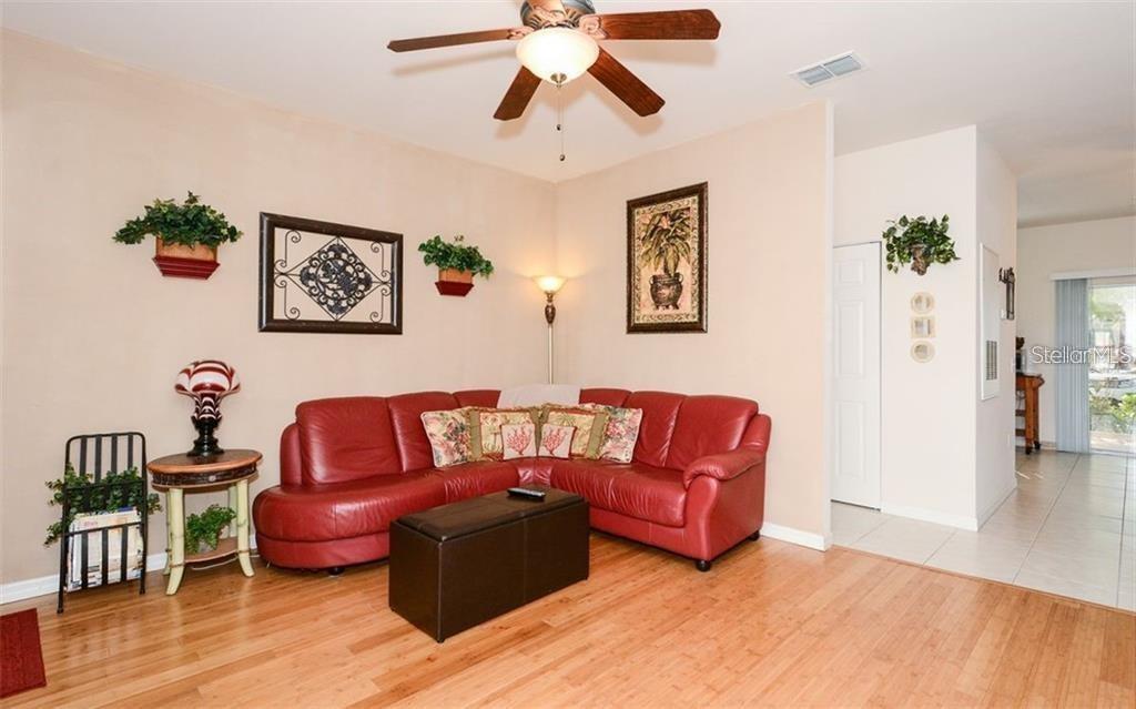 7685 PLANTATION CIRCLE UNIT B, UNIVERSITY PARK, FL — photo 3 of 30