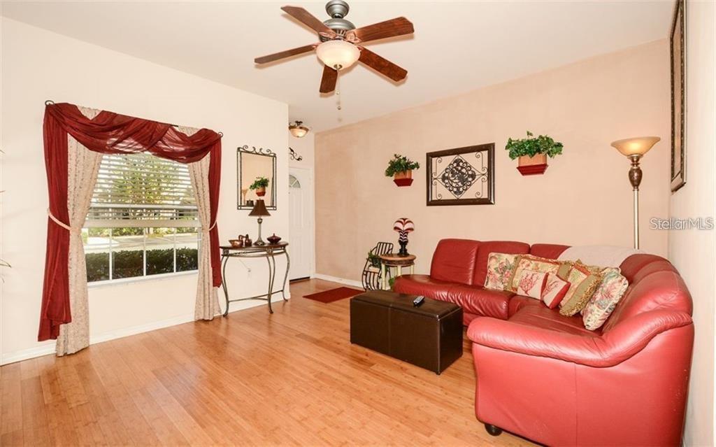 7685 PLANTATION CIRCLE UNIT B, UNIVERSITY PARK, FL — photo 4 of 30