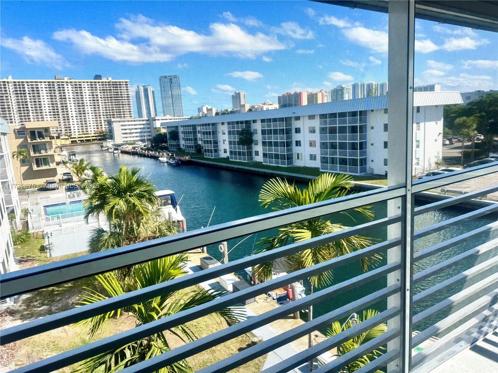 3750 NE 170 ST # 406, North Miami Beach FL 33160