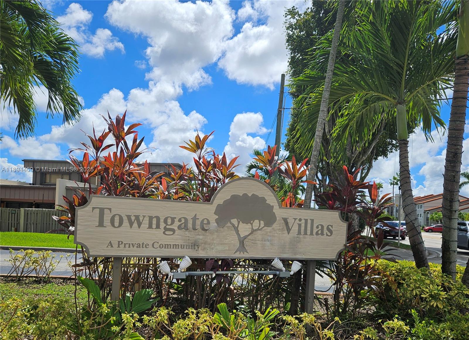 10466 SW 75th Ln # 10466, Miami FL 33173