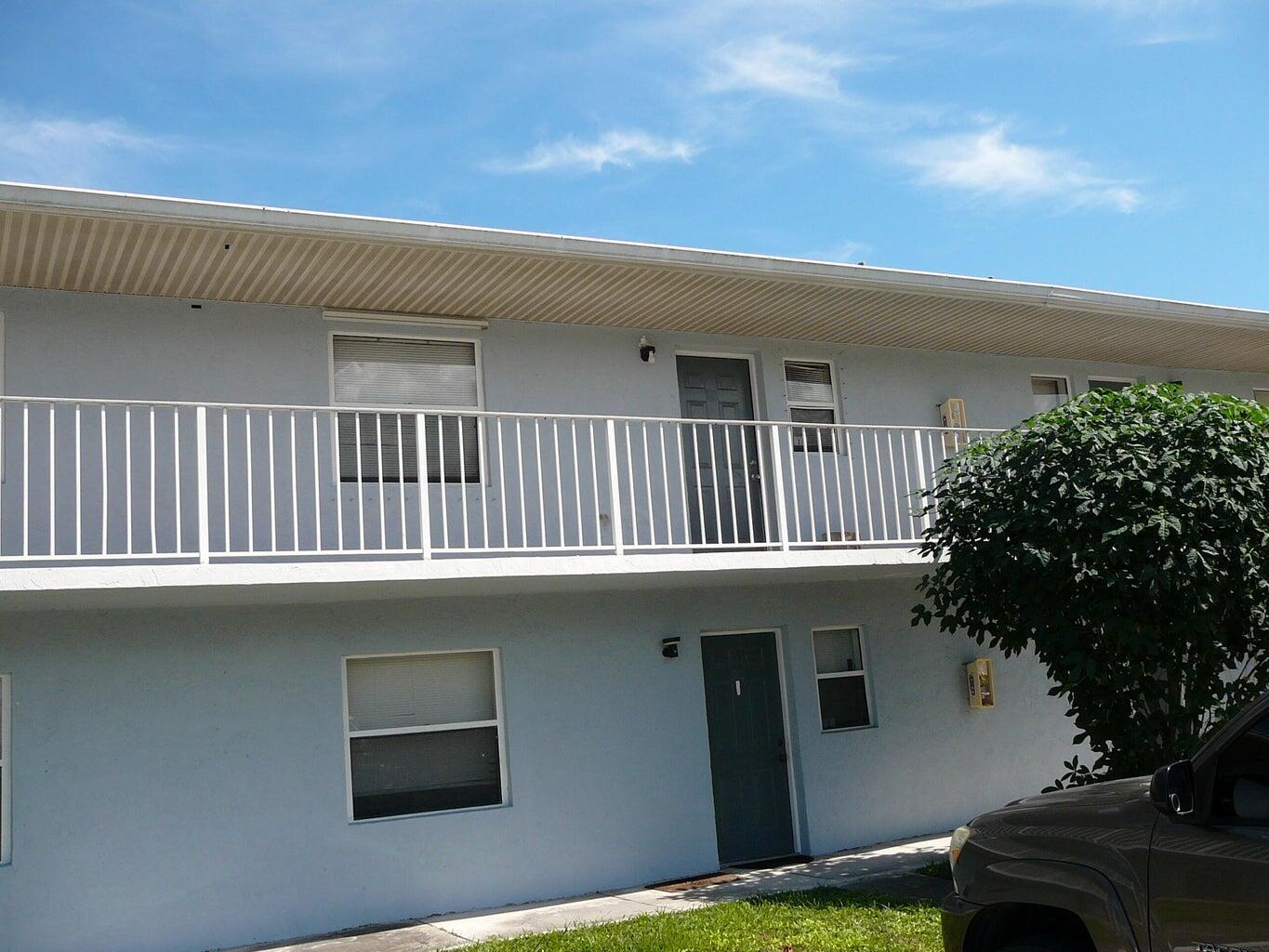 617 Ixoria Avenue # 15, Fort Pierce FL 34982